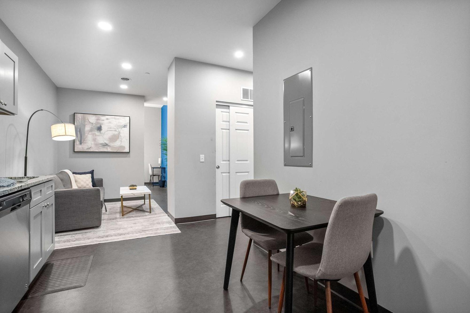 Cozysuites Modern 1br In Downtown Pitts #5 Apartment *